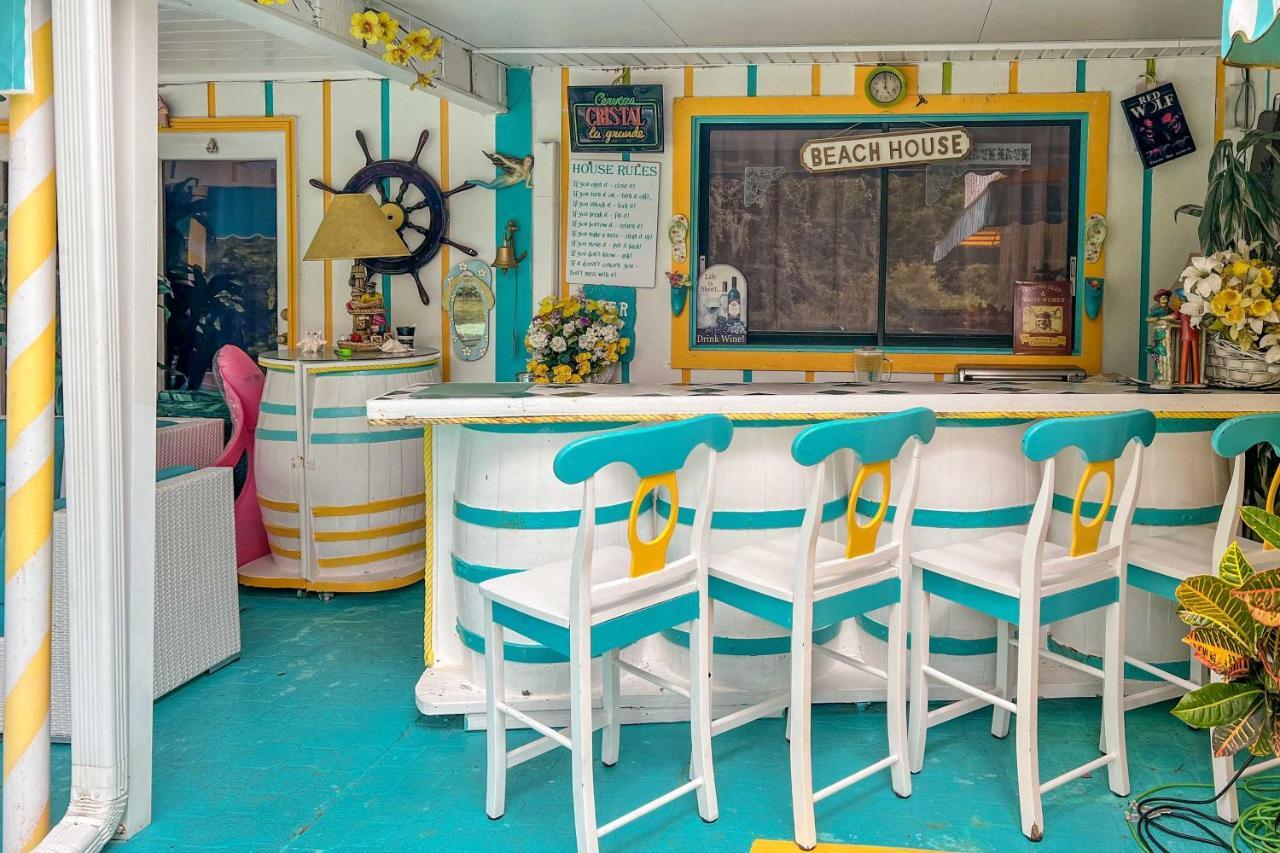 Pams Mermaid House With Riverfront Yard And Lanai! Apartman Weeki Wachee Kültér fotó