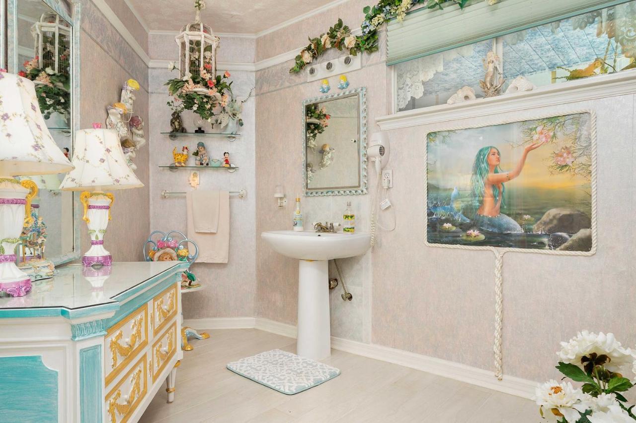 Pams Mermaid House With Riverfront Yard And Lanai! Apartman Weeki Wachee Kültér fotó