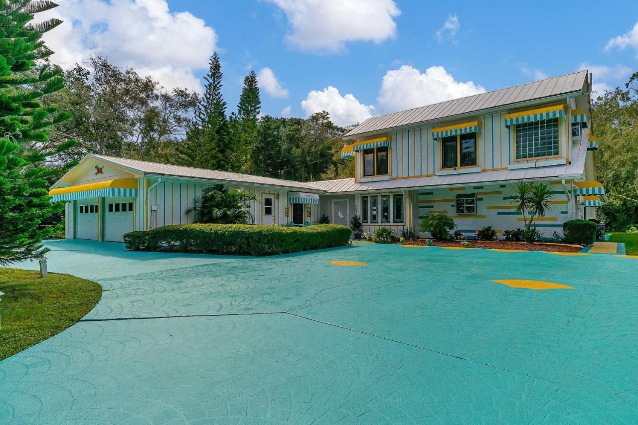 Pams Mermaid House With Riverfront Yard And Lanai! Apartman Weeki Wachee Kültér fotó