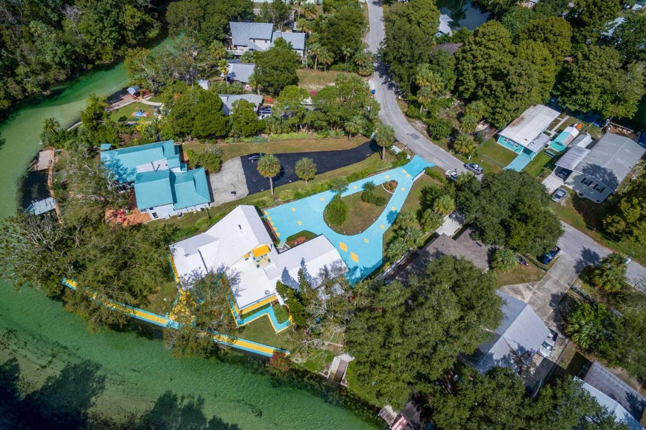 Pams Mermaid House With Riverfront Yard And Lanai! Apartman Weeki Wachee Kültér fotó