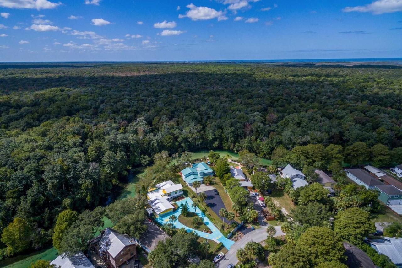 Pams Mermaid House With Riverfront Yard And Lanai! Apartman Weeki Wachee Kültér fotó